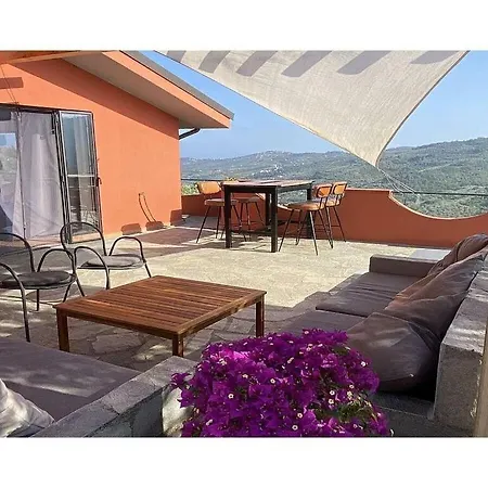 Casa Luce, Colle Lupi Feriehus
