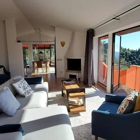 Casa Luce, Colle Lupi
